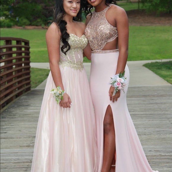 Prom dress! - Picture 3 of 6